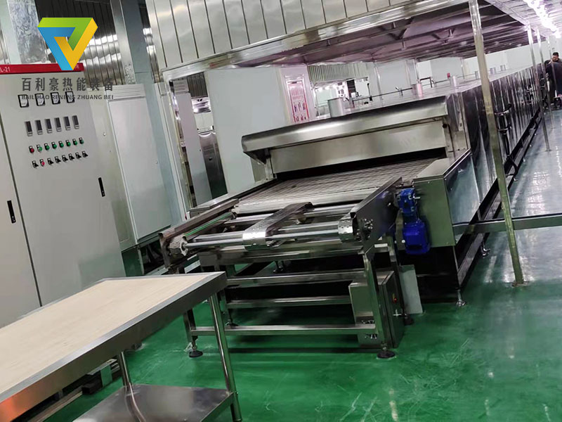 熱烈祝賀我公司新疆客戶定制的馕餅隧道爐已到達(dá)現(xiàn)場安裝！